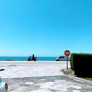 https://apartamento-rio-adelfas.1costadelsol.com
